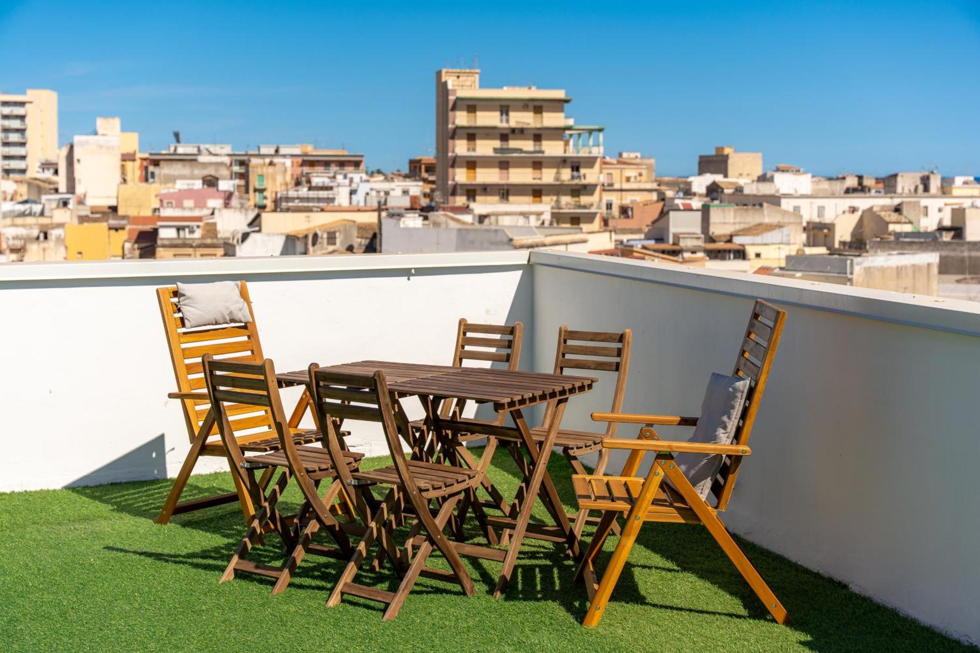 Myia Apartments By Wonderful Italy Сиракузы Экстерьер фото